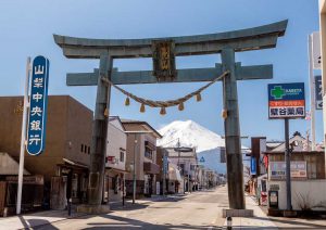 上吉田御師のまちと富士山