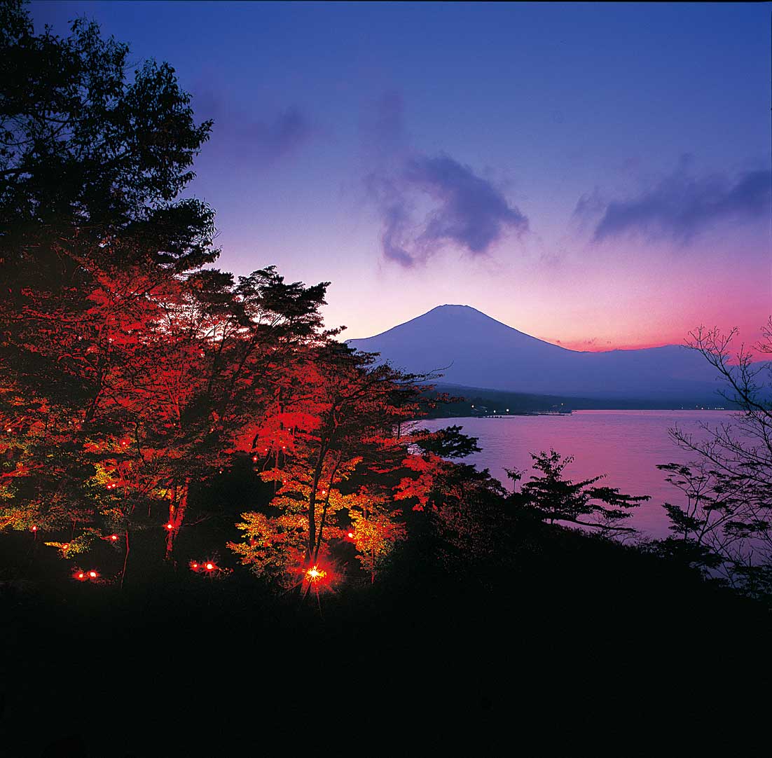 夕焼けの渚紅葉祭り